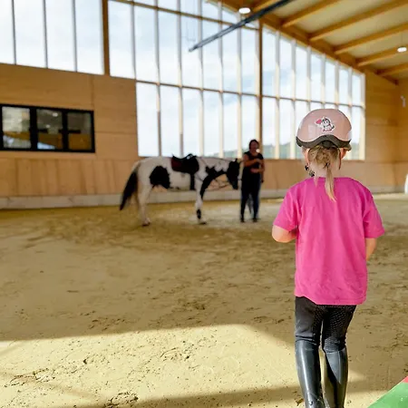 Hof Koehne - Haus Landvergnuegen Links *