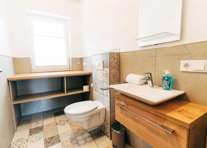 Hof Koehne - Haus Landvergnuegen Links * Schmallenberg