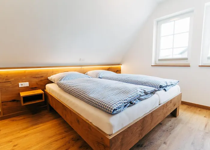 Hof Koehne - Haus Landvergnuegen Links